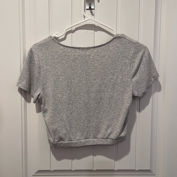 🧁Garage Gray Button Up Top summer preppy minimal coquette cottagecore feminine - Picture 6 of 8